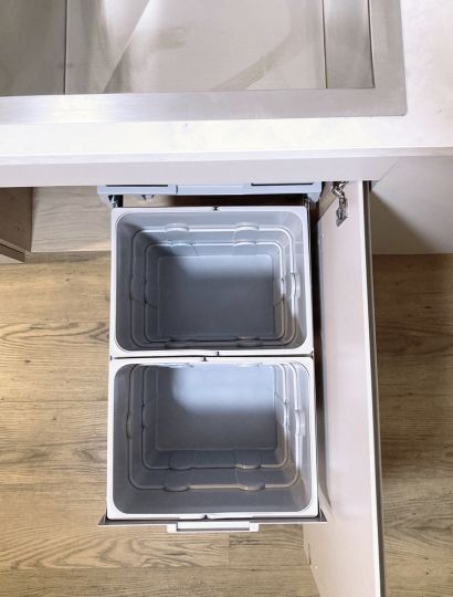 EasyWaste 32L Hinged Door Bin